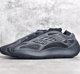 YEEZY BOOST 700 V3 ALVAH Reps - Image 3
