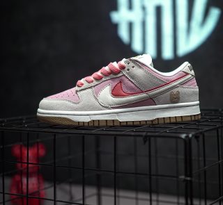 Nike Dunk SB Low DIY "Rabbit Year"