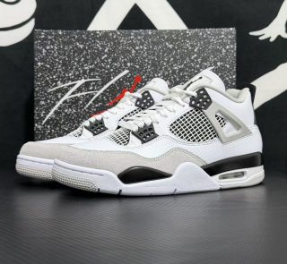 Air Jordan 4 Military Black (Cost-Effective Version)