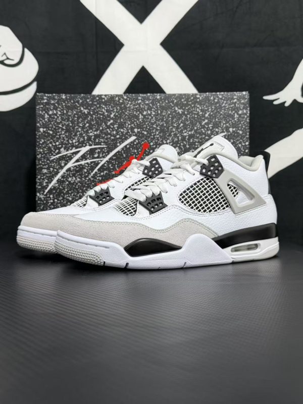 Air Jordan 4 Military Black (Cost-Effective Version)
