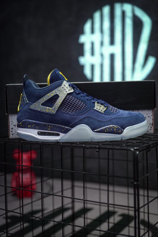 Air Jordan 4 Retro Michigan - Image 3