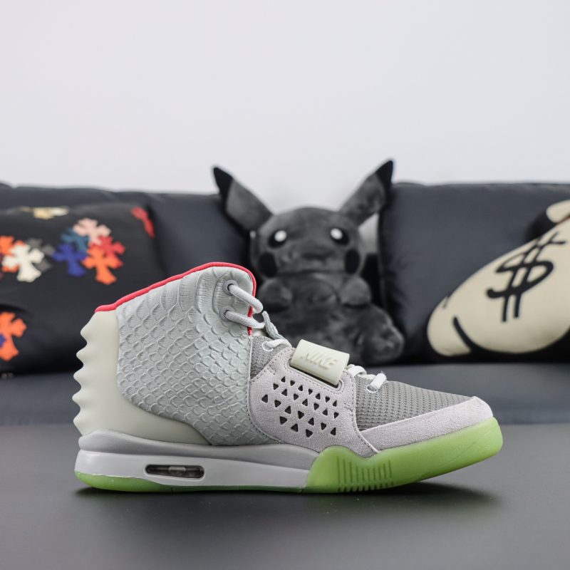 Nike Air Yeezy 2 Nrg Pure Platinum Reps - Image 3