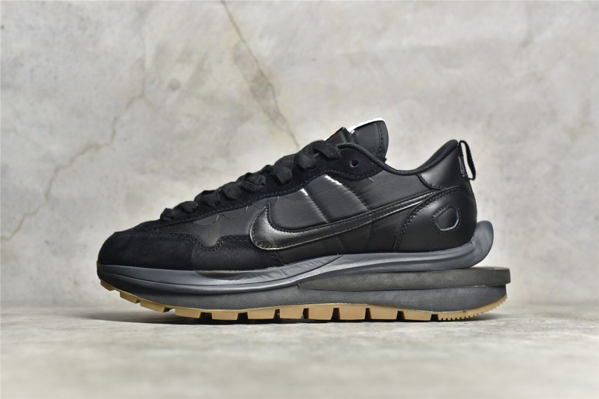 Sacai × Nike VaporWaffle "Black and gum" Reps