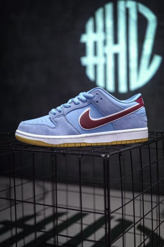 NIKE DUNK SB Low PRM "Phillies" Replicas