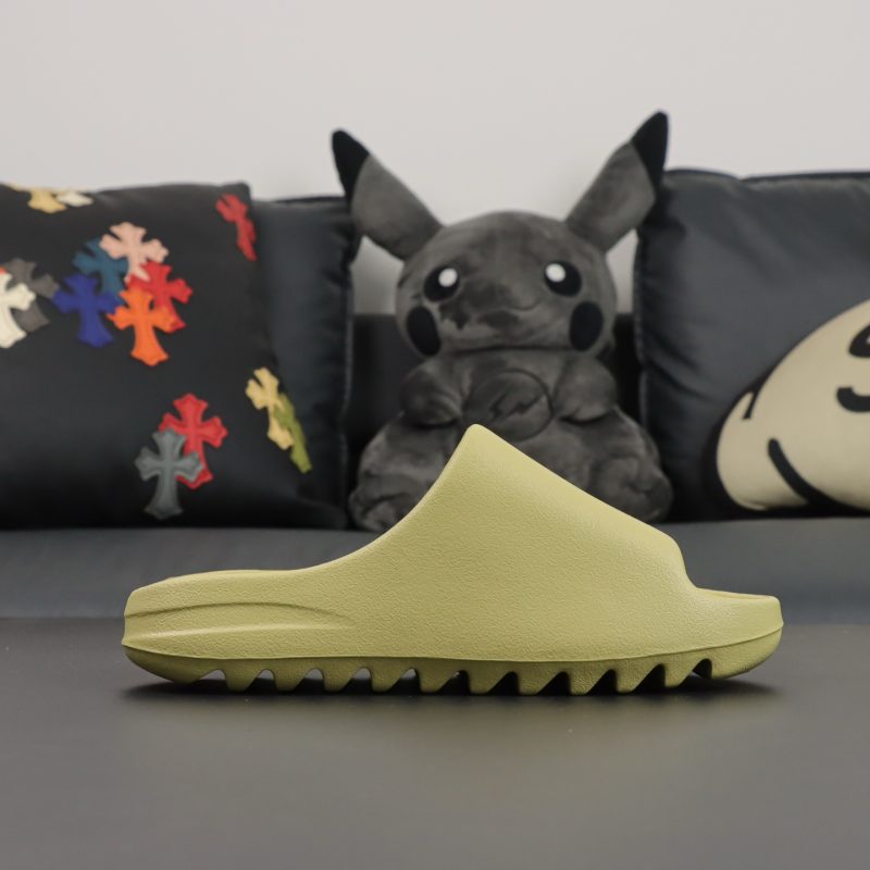 Yeezy Slide "Resin" Reps - Image 3