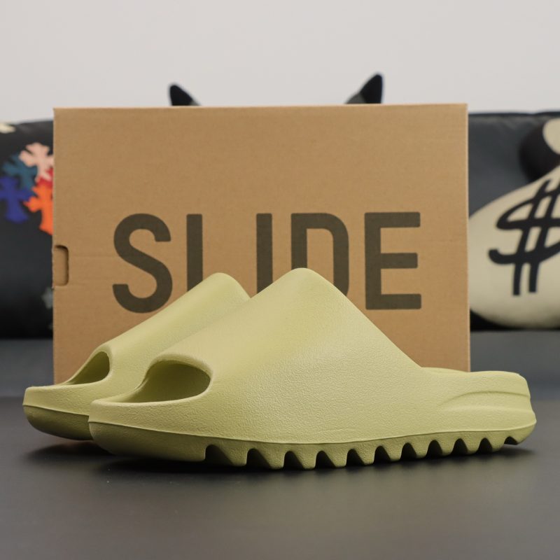 Yeezy Slide "Resin" Reps