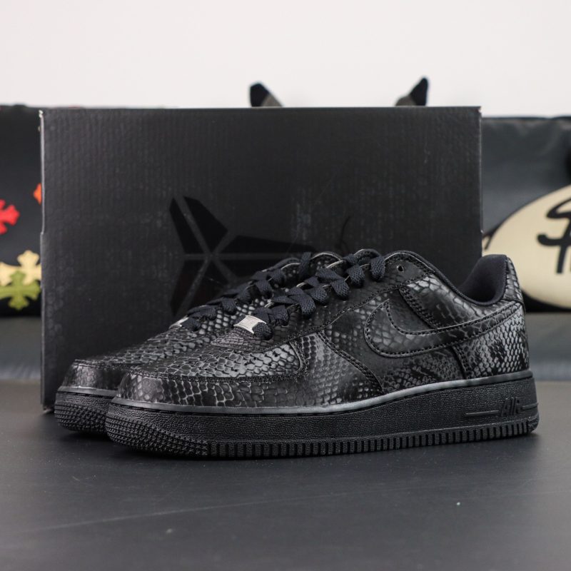 Air Force 1 Kobe Bryant Court Black Reps with retail-style box