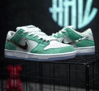 April Skateboards x NikeK SB Dunk Low Replica - Image 2