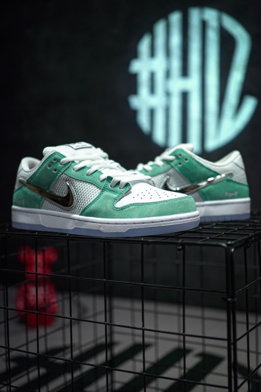 April Skateboards x NikeK SB Dunk Low Replica - Image 2