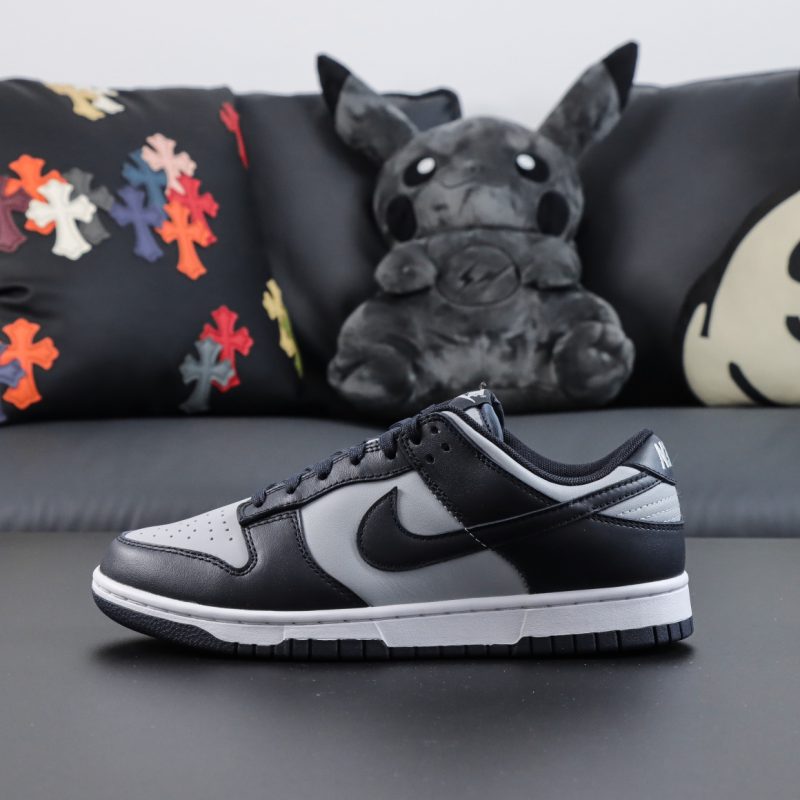 Inside view of Georgetown Dunk SB rep with grey base