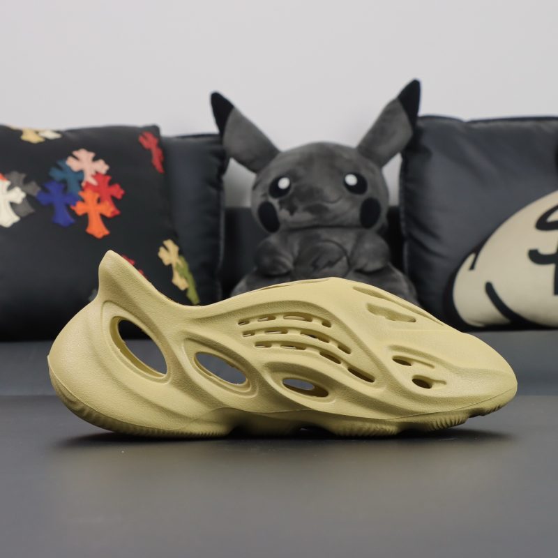 UA Yeezy Foam Runner Desert Sand EVA Replicas - Image 3