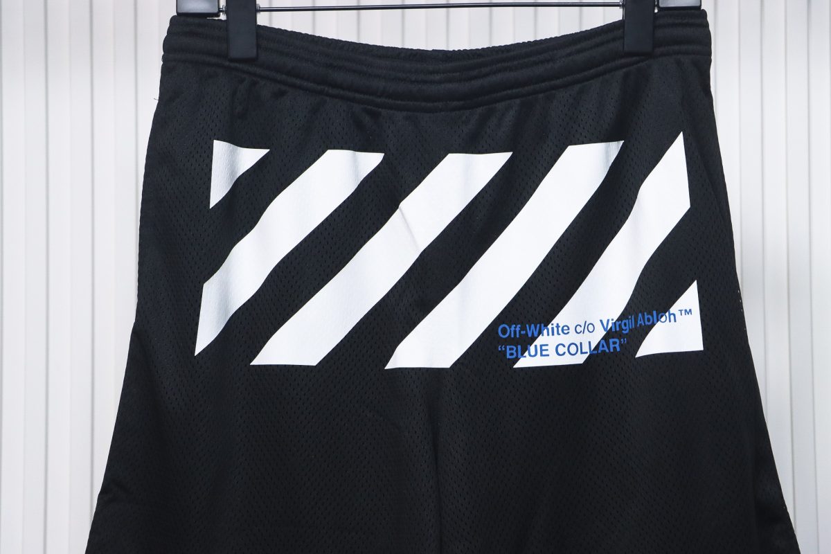 Off-White Front Printed Mesh Shorts - Image 3