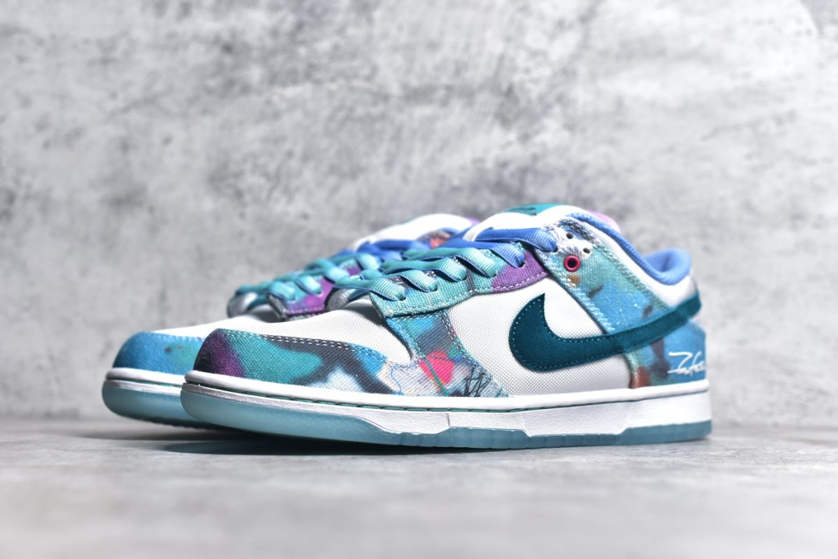 Futura Laboratories x Nike SB Dunk Low Replica - Image 3