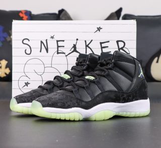 jordan-11-black-barely-volt-reps-back