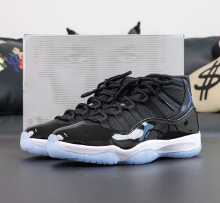 Jordan 11 Space Jam Reps with box