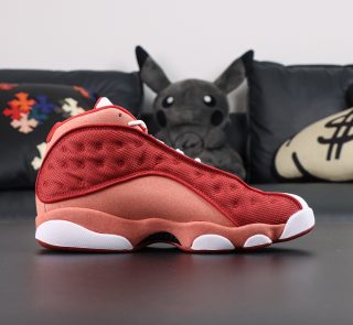 Inside view of Jordan 13 Dune Red Reps with red and white details