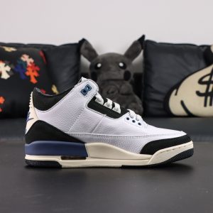 Inside view of Jordan 3 Diffused Blue Reps with blue accent panels