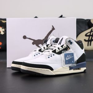 Jordan 3 Diffused Blue Reps with box and accessories