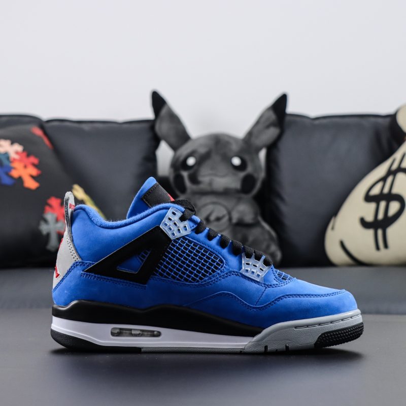 Inner view of blue Jordan 4 Encore 2017 reps with red lining