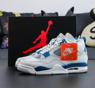 Jordan 4 Military Blue reps with shoebox and OG color blocking