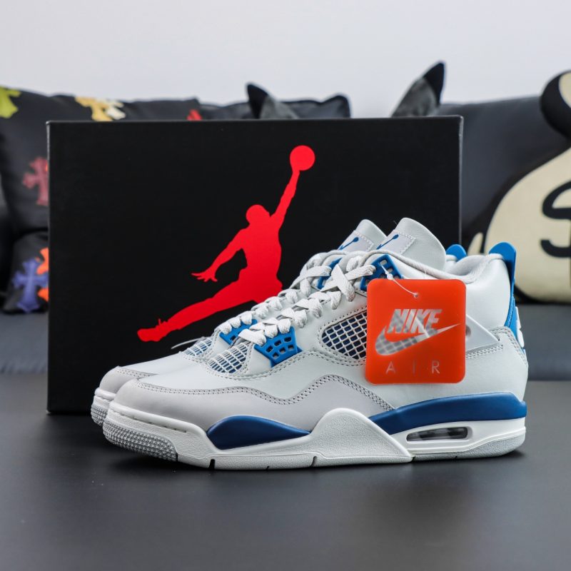 Jordan 4 Military Blue reps with shoebox and OG color blocking