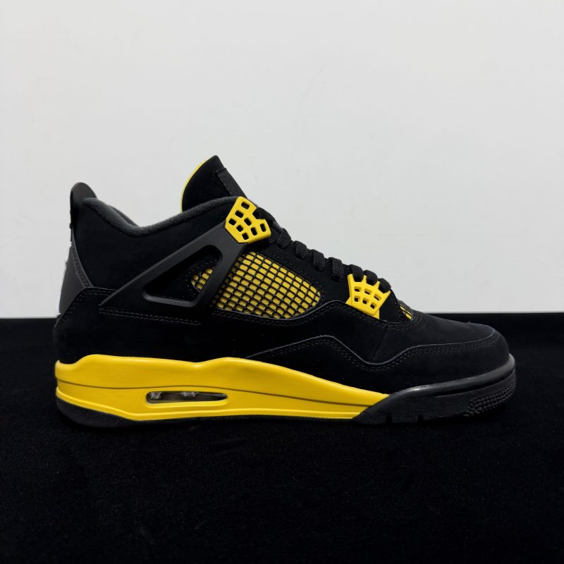Inside view of Jordan 4 Yellow Thunder Reps