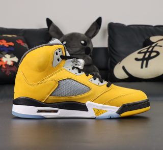 Inner side of Tokyo 5 replica with translucent sole
