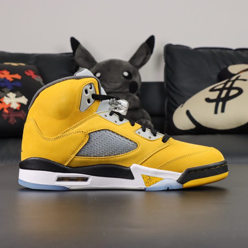 Inner side of Tokyo 5 replica with translucent sole