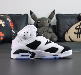 Inside view of Jordan 6 Oreo Reps