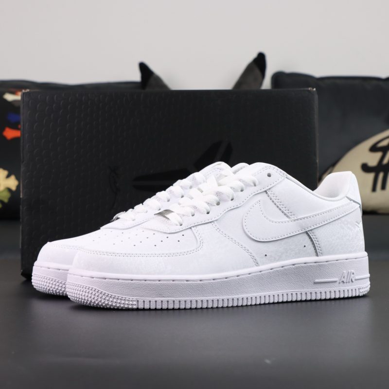 Kobe Bryant Air Force 1 Forever White reps with retail-style box