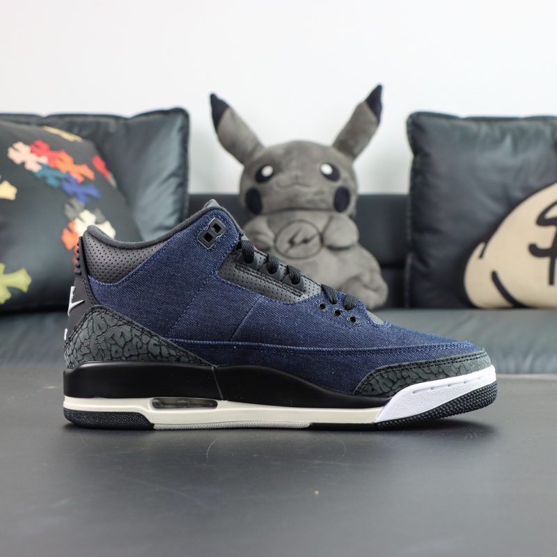 Inside view of Levi’s Jordan 3 Indigo Reps