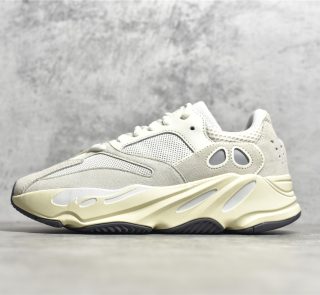 UA Yeezy Boost 700 Analog Reps