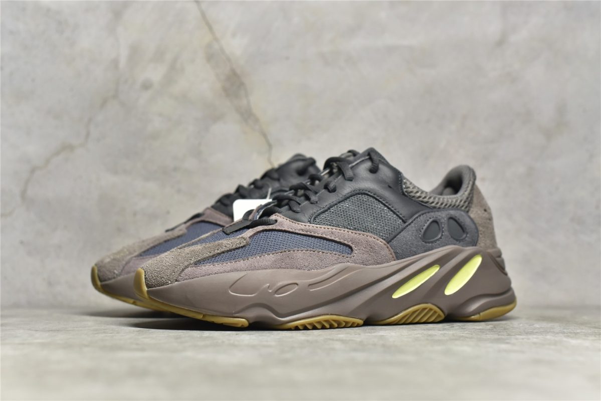 UA Yeezy Boost 700 Mauve Reps - Image 3