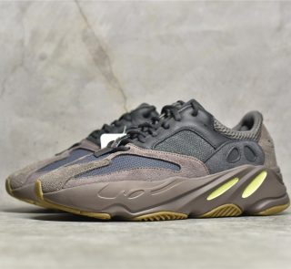 UA Yeezy Boost 700 Mauve Reps - Image 3
