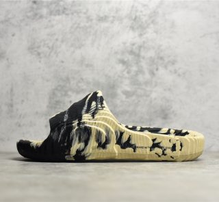 UA originals adilette