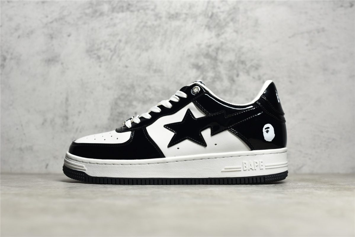 bape sta reps in black white color