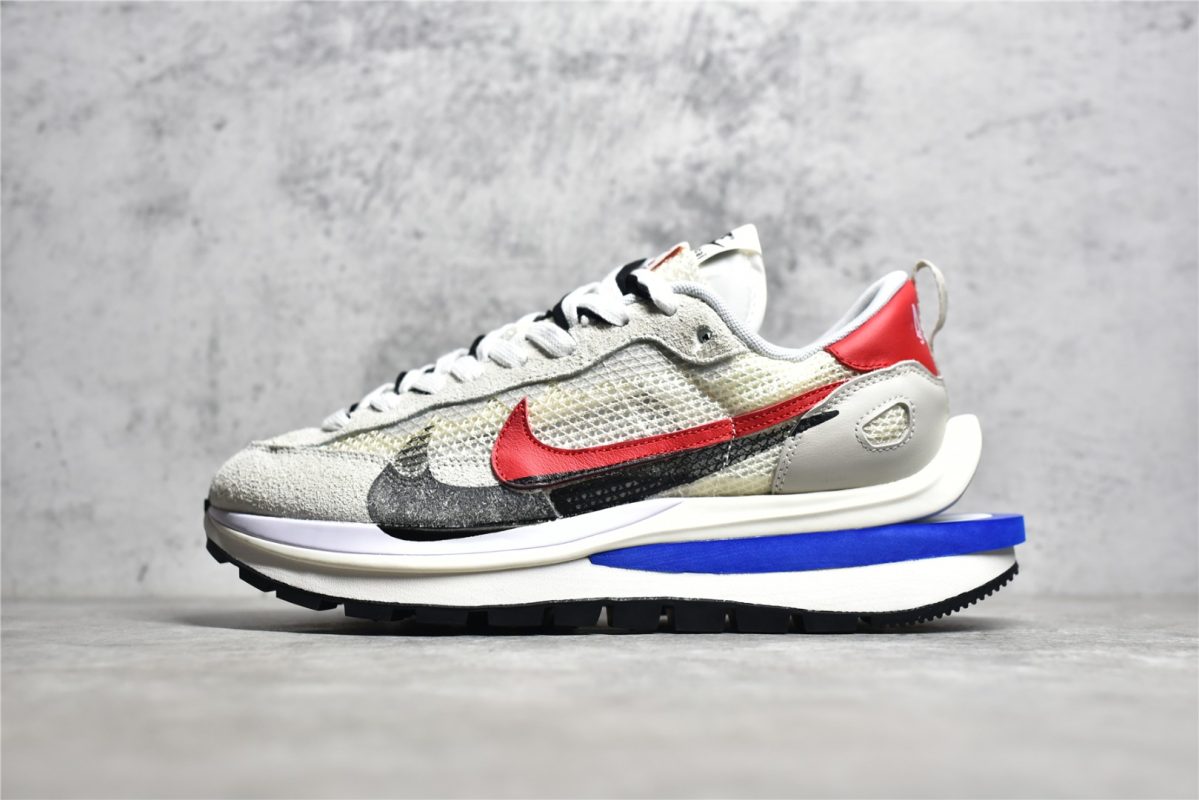 Sacai × Nike VaporWaffle "Royal Fuchsia" Reps