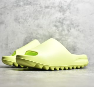 UA Yeezy Slide "Glow Green" Reps - Image 3