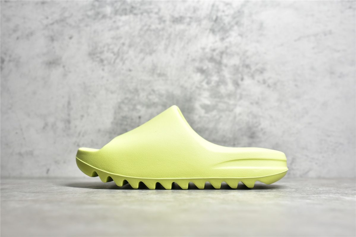 UA Yeezy Slide "Glow Green" Reps