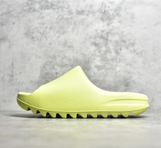 UA Yeezy Slide "Glow Green" Reps