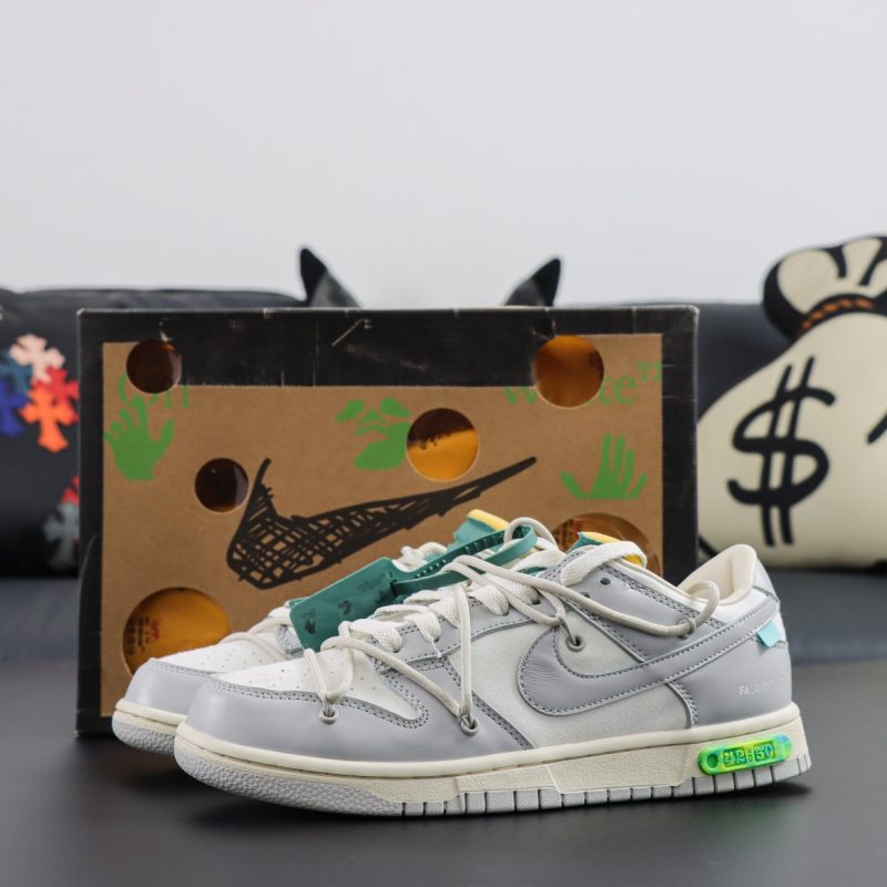Off White Dunk Lot 42 with grey and black upper and box
