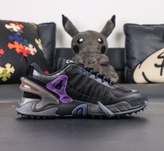 Inside view of Off White ODSY 200 Black Reps