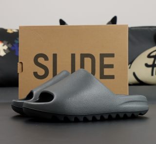 Yeezy Slide Granite Reps