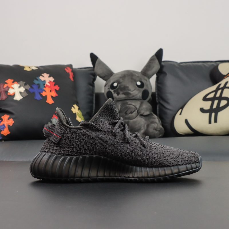 Inside view of Yeezy 350 Black Reflective reps with glow-in-dark Primeknit