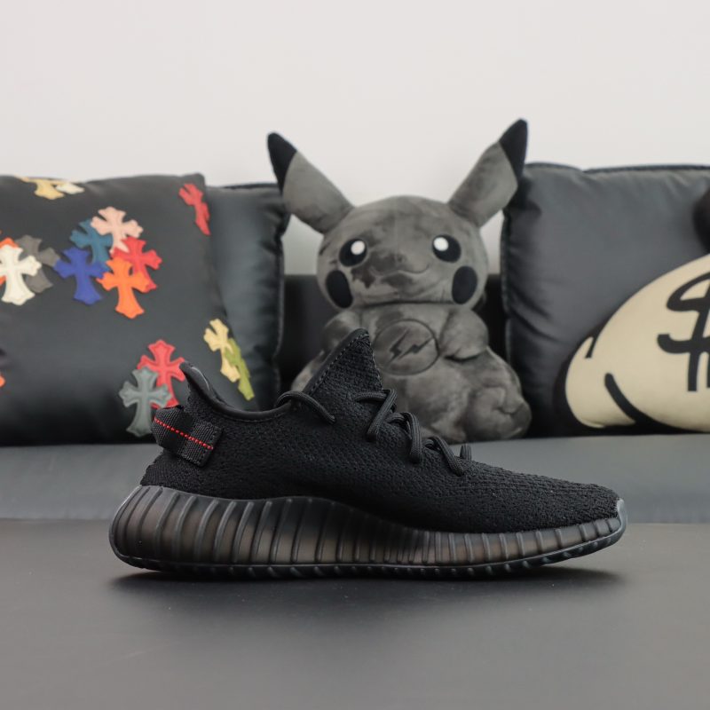 Inside view of Yeezy 350 Bred reps with all-black structure