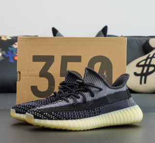 Yeezy 350 Carbon reps with original box and Primeknit upper