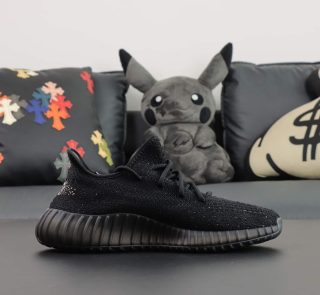 Inside view of Yeezy 350 Core Black White reps with Primeknit pattern