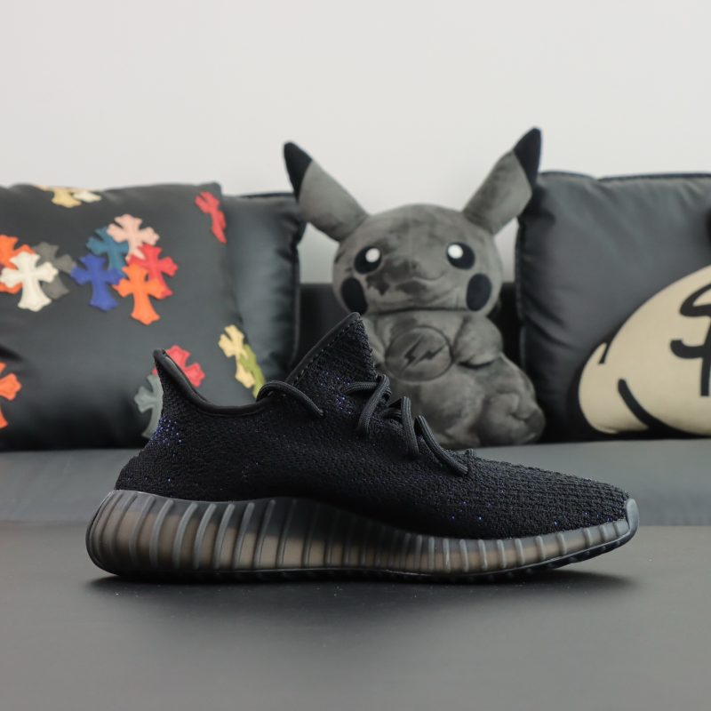 Inside view of Yeezy 350 Dazzling Blue reps with black knit material