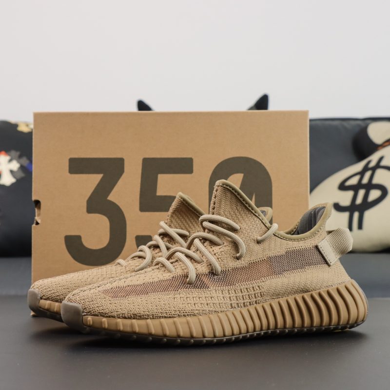 Yeezy 350 Earth reps with dark brown Primeknit upper and box