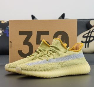 Yeezy 350 Linen reps with pale yellow Primeknit upper and original box